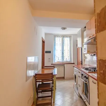 Inzani 8 Apartment Parma